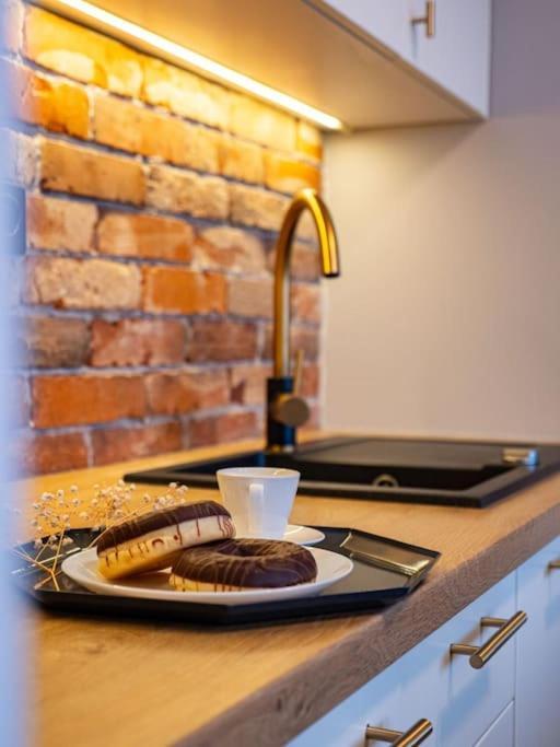 Chic Apartment In Historic Koneser Area 바르샤바 외부 사진
