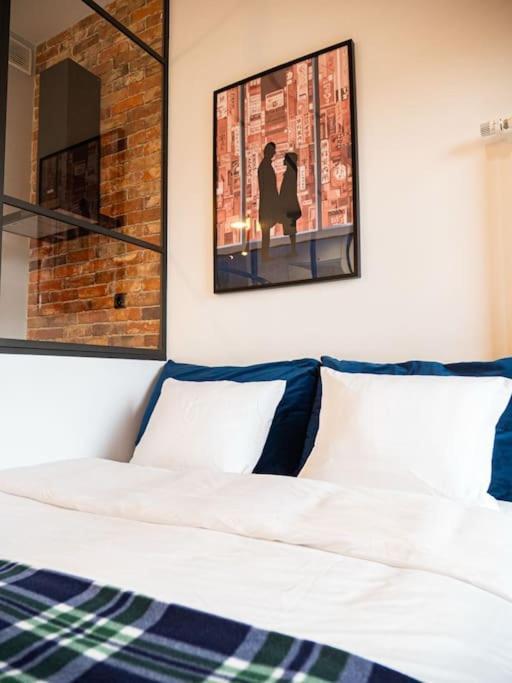 Chic Apartment In Historic Koneser Area 바르샤바 외부 사진