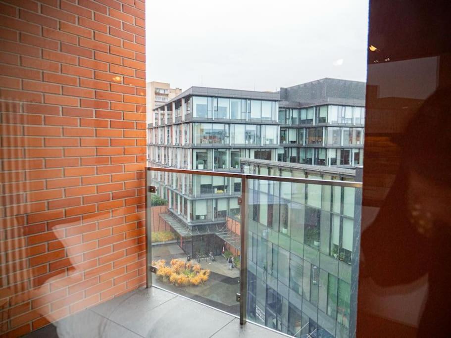 Chic Apartment In Historic Koneser Area 바르샤바 외부 사진